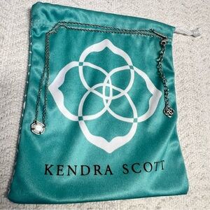 kendra scott / mini elisa silver and white pendant necklace